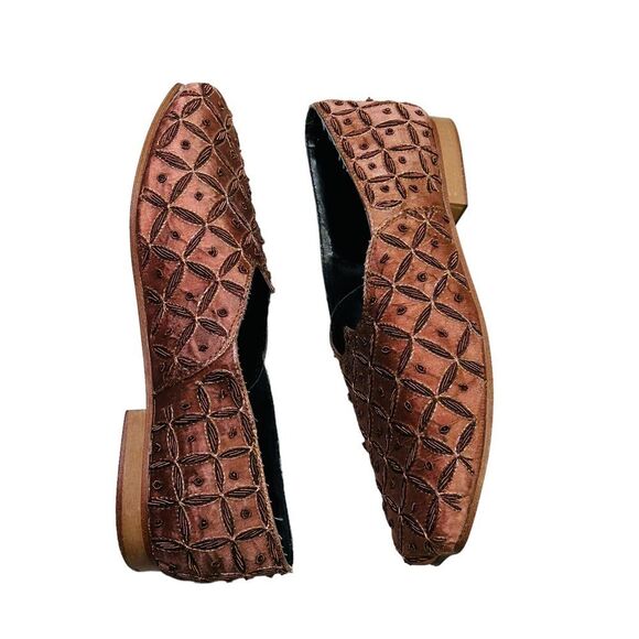 Mask World Brown Satin Beaded Princess Moccasins - Size 8 - Picture 12 of 14